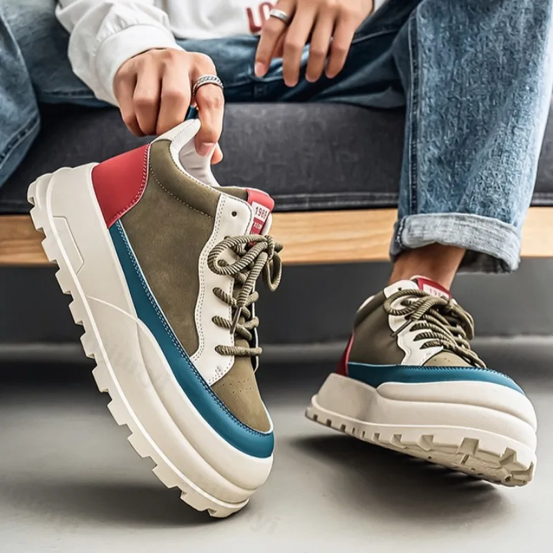 Нишевая повседневная обувь с высоким берцем и толстой подошвой для мужчин, осень 2023, новые модные трендовые универсальные удобные кроссовки на массивном каблуке
Нишевая повседневная обувь с высоким берцем и толстой подошвой для мужчин, осень 2023, новые модные трендовые универсальные удобные кроссовки на массивном каблуке