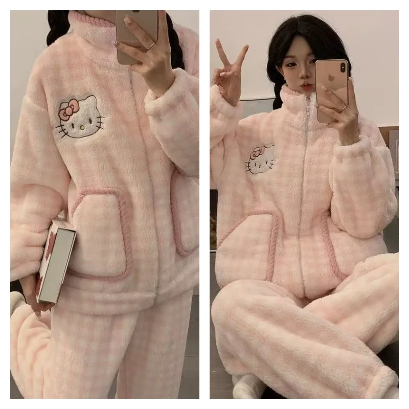 Women Pajama Set Sanrio Hello Kitty Coral Fleece Stand Collar Nightwear New Thickened Warm Cozy Girl Homewear Sleepwear Hot
Women Pajama Set Sanrio Hello Kitty Coral Fleece Stand Collar Nightwear New Thickened Warm Cozy Girl Homewear Sleepwear Hot