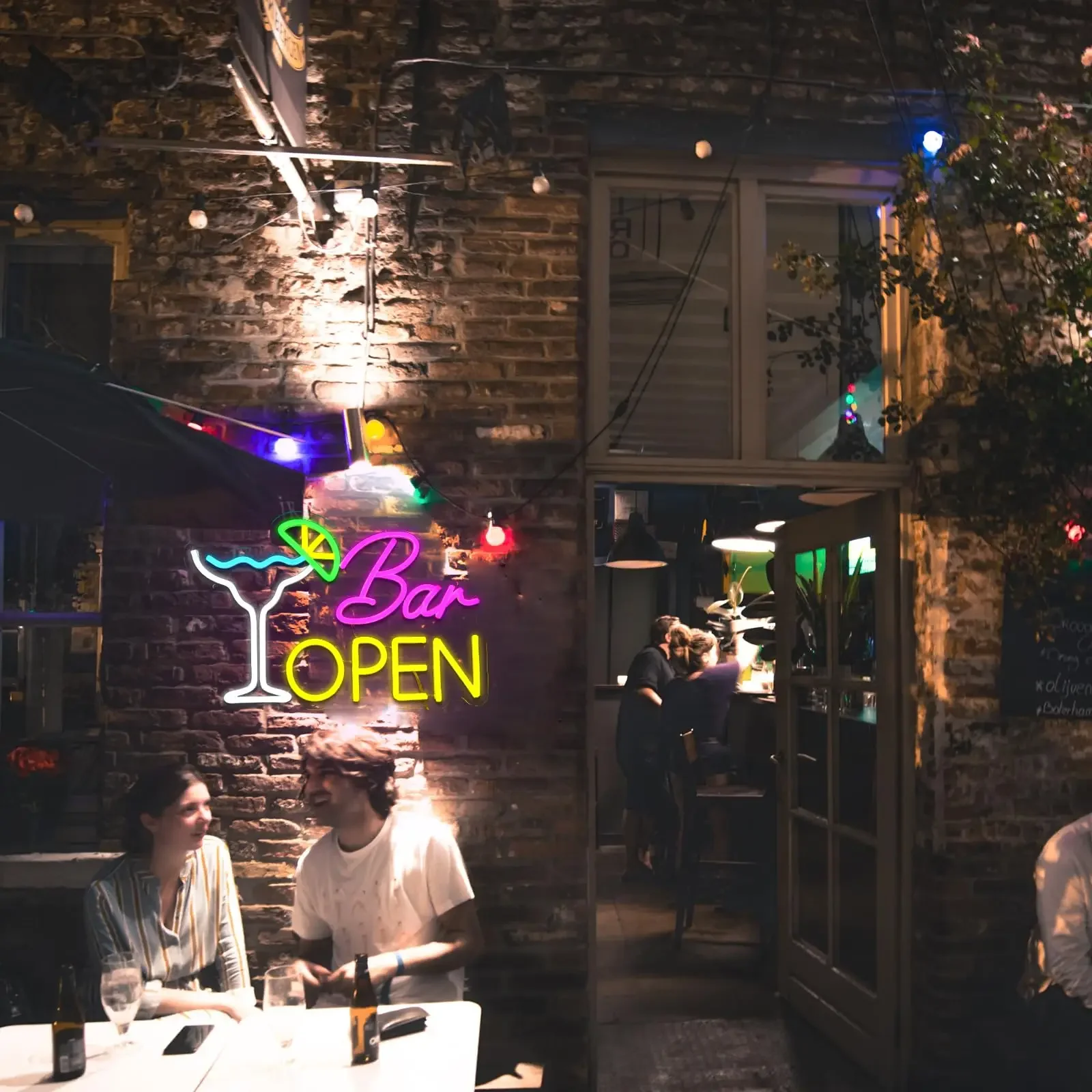 Open Neon Sign, Business Lamp Powered By Usb, Used For Decor At The Entrance Of Coffee Shop, Bar, Restaurant And Salon.
Open Neon Sign, Business Lamp Powered By Usb, Used For Decor At The Entrance Of Coffee Shop, Bar, Restaurant And Salon.