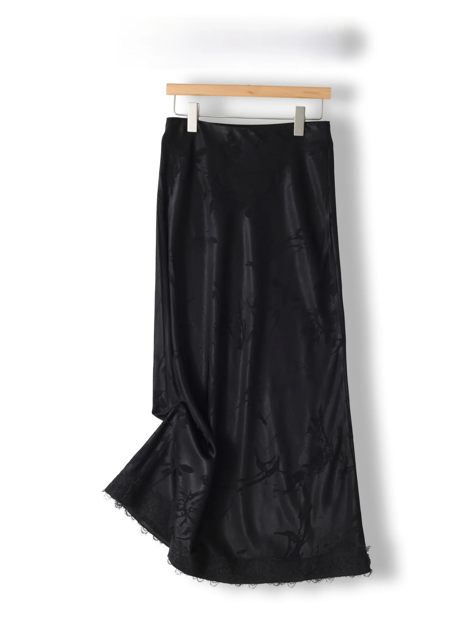 New Chinese Style Heavy Embroidery Black Versatile Mid-Length Floral Print A-Line Skirt High Waist Ladies Fashion
New Chinese Style Heavy Embroidery Black Versatile Mid-Length Floral Print A-Line Skirt High Waist Ladies Fashion