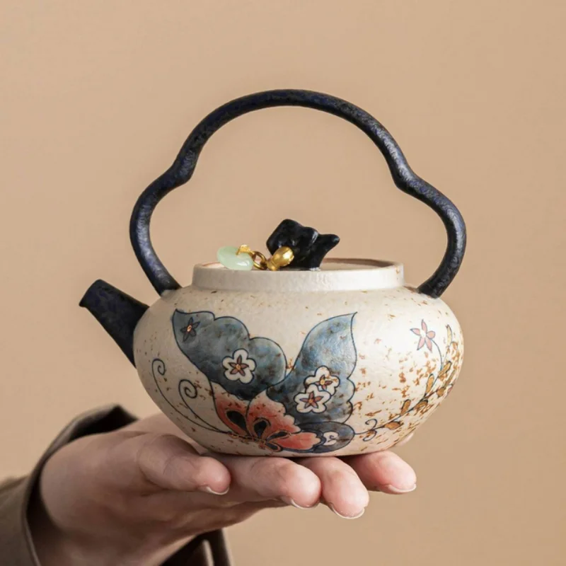 Blue and white flower stone handle teapot, high-end home-use tea set, exquisite Gung Fu tea ware, butterfly love ceramic teapot,
Blue and white flower stone handle teapot, high-end home-use tea set, exquisite Gung Fu tea ware, butterfly love ceramic teapot,