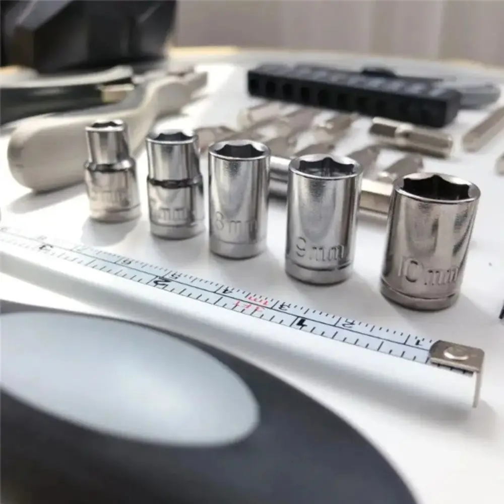 27 Pieces Metal Tool Kit Tin Box Tinplate Box Tool Box Set Durable Iron Logo Printing 27-Piece Tool Set Promotional Gifts
27 Pieces Metal Tool Kit Tin Box Tinplate Box Tool Box Set Durable Iron Logo Printing 27-Piece Tool Set Promotional Gifts