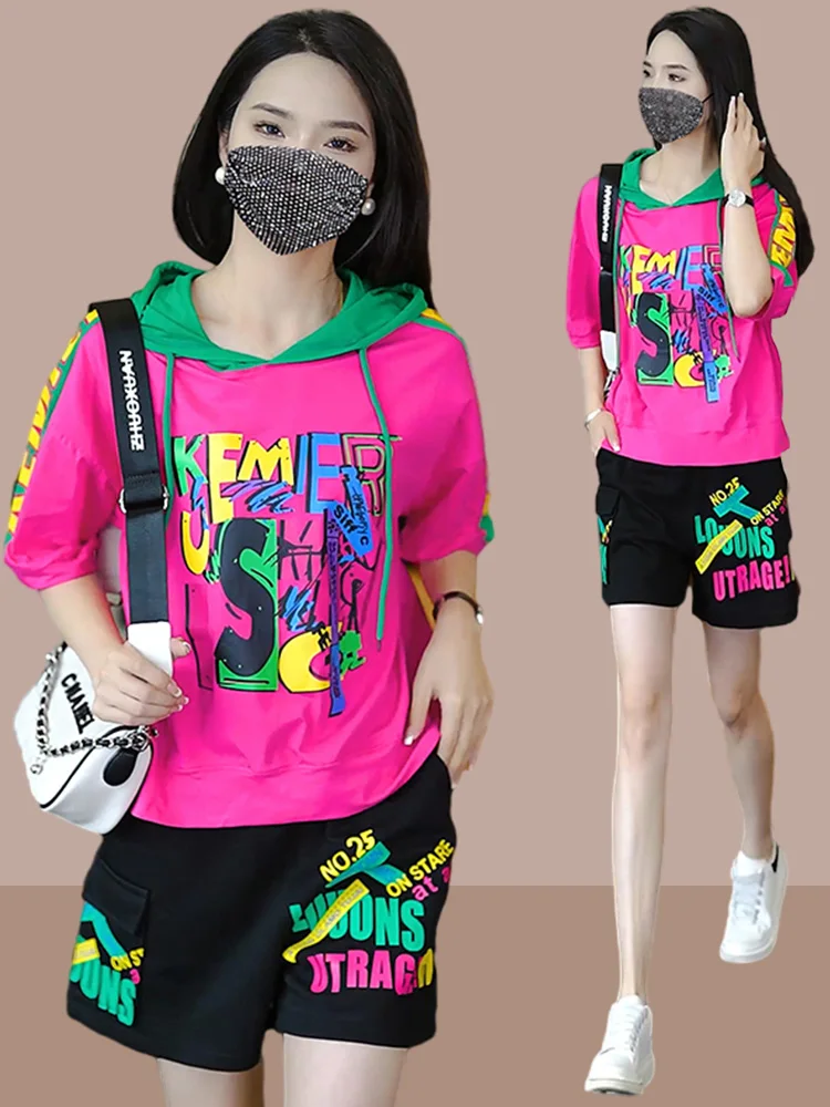 Casual Fashionable 2023 Summer New Women's Sportswear Set Short Sleeve Shorts Small Size Elegant Age-Defying Two-Piece Suit
Casual Fashionable 2023 Summer New Women's Sportswear Set Short Sleeve Shorts Small Size Elegant Age-Defying Two-Piece Suit