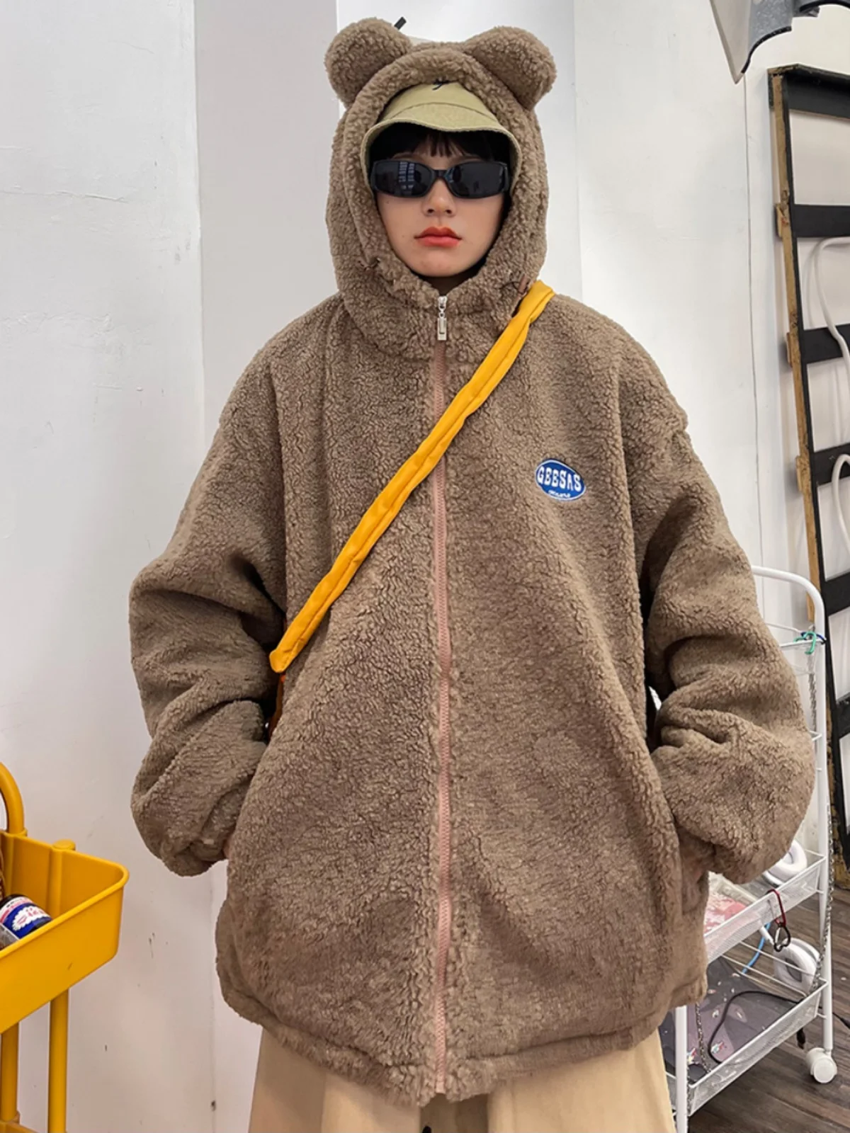 Lamb Fur Bear Ear Hooded Cotton Jackets Women's 2023 Winter New Loose bf Thickened Coats
Lamb Fur Bear Ear Hooded Cotton Jackets Women's 2023 Winter New Loose bf Thickened Coats
