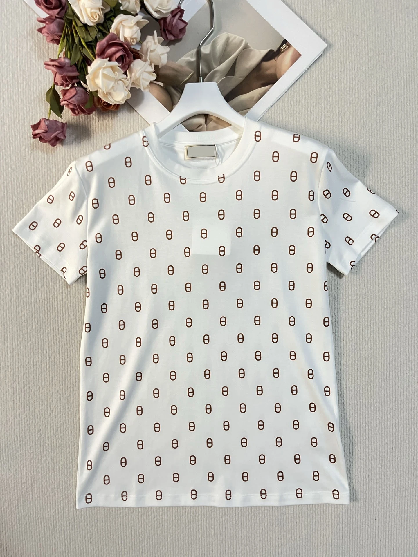 Classic Pig Nose Print round Neck Short Sleeve T-Shirt Women's Casual Style Cotton Breathable Comfortable Fit for Summer
Classic Pig Nose Print round Neck Short Sleeve T-Shirt Women's Casual Style Cotton Breathable Comfortable Fit for Summer