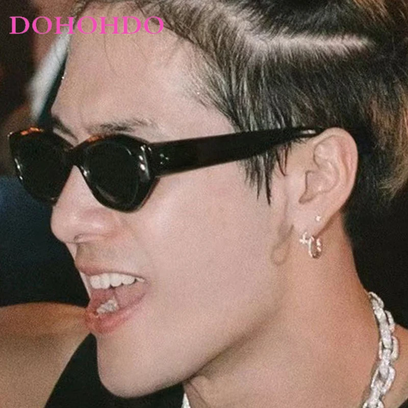 Luxury Designer Small Cat Eye Rivet Sunglasses Women Men Classic Retro Shades UV400 Summer Traveling Sun Glasses Gafas De Sol
Luxury Designer Small Cat Eye Rivet Sunglasses Women Men Classic Retro Shades UV400 Summer Traveling Sun Glasses Gafas De Sol