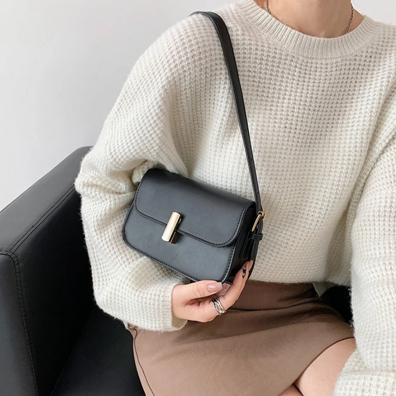 Trendy Lady Shoulder Bag PU Leather Solid Underarm Bag Daily Casual Commuting Bag Large Capacity Handbag
Trendy Lady Shoulder Bag PU Leather Solid Underarm Bag Daily Casual Commuting Bag Large Capacity Handbag