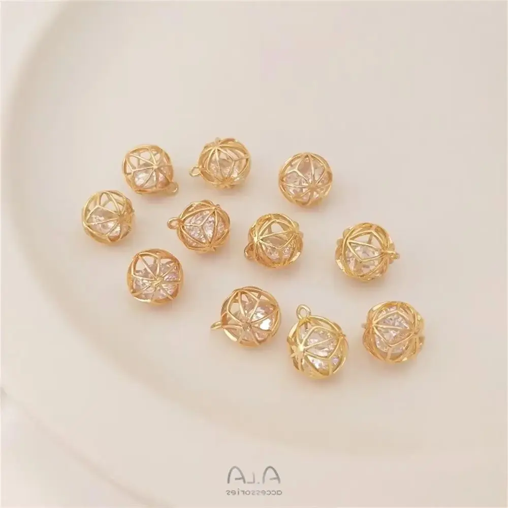 Zircon Ball Hanging Beads 14K Gold-plated Hollow Flash Zirconium Pendant Handmade Diy Bracelet Necklace Jewelry Accessories K092
Zircon Ball Hanging Beads 14K Gold-plated Hollow Flash Zirconium Pendant Handmade Diy Bracelet Necklace Jewelry Accessories K092