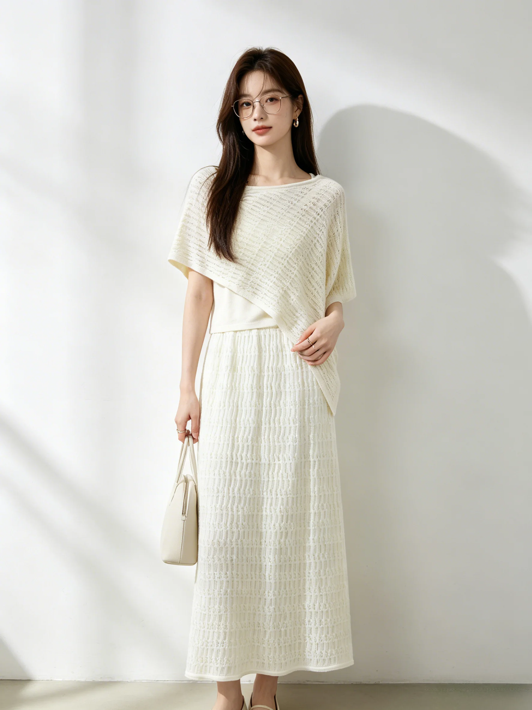 Fashionable Lightweight Summer Knitted Shawl Slimming Strap Vest Gentle Wind Skirt Set Luxury Design Sense Hollow out Breathable
Fashionable Lightweight Summer Knitted Shawl Slimming Strap Vest Gentle Wind Skirt Set Luxury Design Sense Hollow out Breathable