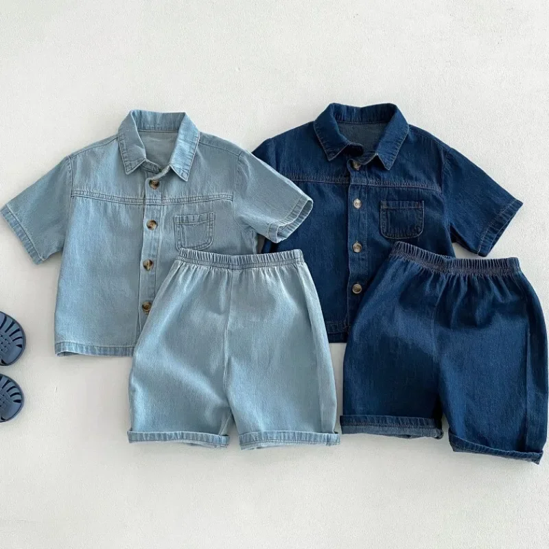 2024 Summer New Children Denim Shirts + Shorts 2pcs Suit Baby Short Sleeve Clothes Set For Boy Girl Jeans Outfits Kid Casual Set
2024 Summer New Children Denim Shirts + Shorts 2pcs Suit Baby Short Sleeve Clothes Set For Boy Girl Jeans Outfits Kid Casual Set