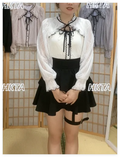 Japanese Style Lace Blouse Top Autumn New Fashion Sweet Long Sleeve Shirt Lolita Girls Student Black and White Women's Blouses
Japanese Style Lace Blouse Top Autumn New Fashion Sweet Long Sleeve Shirt Lolita Girls Student Black and White Women's Blouses