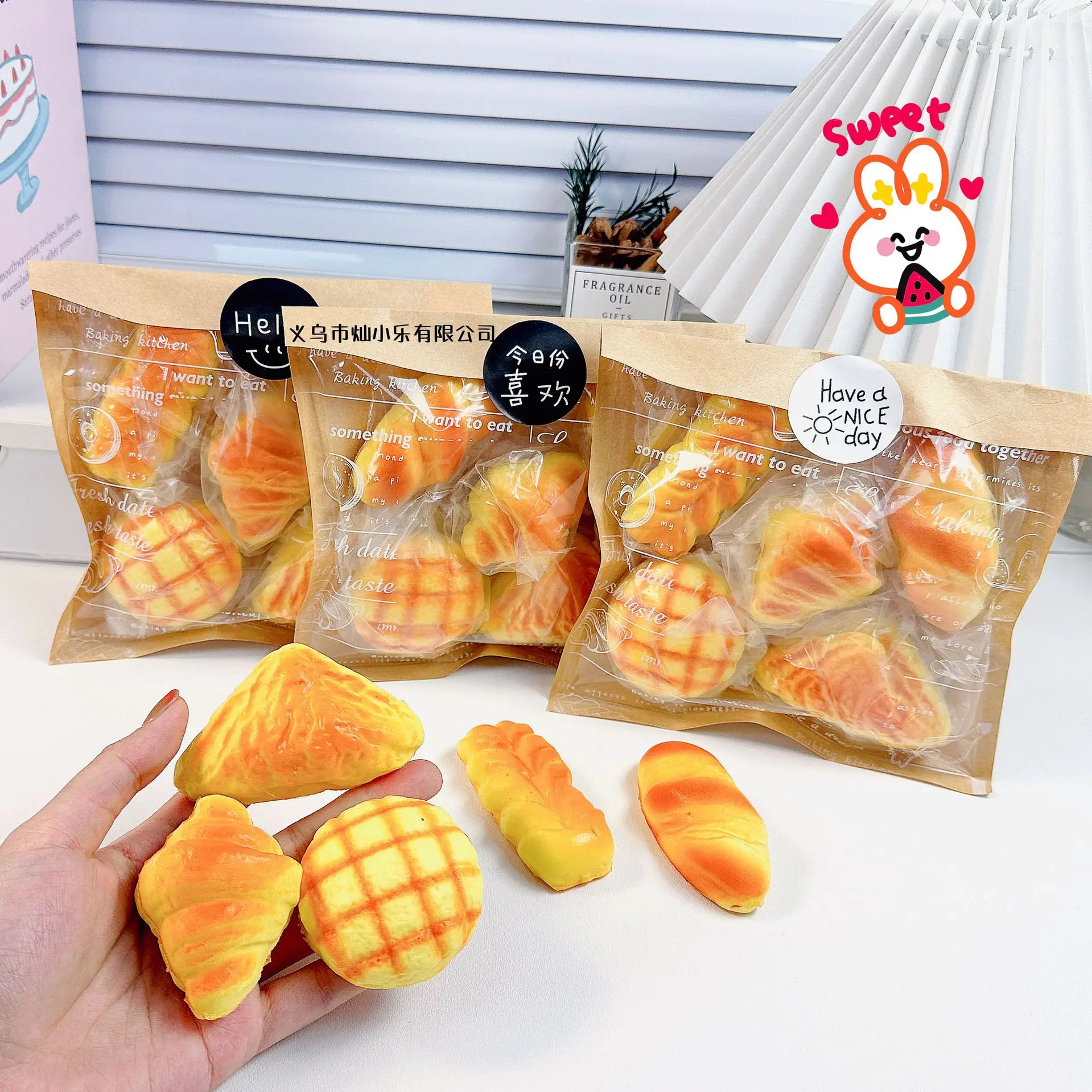 Милые мини-мокрые мягкие ощущения моделирования из искусственной кожи с медленным отскоком, игрушки для хлеба, креативные игрушки для детей и взрослых, мягкий хлеб, игрушки для снятия стресса, подарок
Милые мини-мокрые мягкие ощущения моделирования из искусственной кожи с медленным отскоком, игрушки для хлеба, креативные игрушки для детей и взрослых, мягкий хлеб, игрушки для снятия стресса, подарок