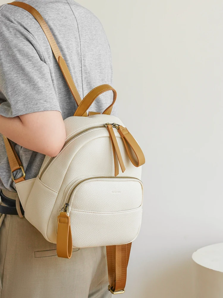 Women's Large Capacity Casual Leather Backpack Fashionable Travel Bag Lightweight Comfortable Double Shoulder Bag for Daily Use
Women's Large Capacity Casual Leather Backpack Fashionable Travel Bag Lightweight Comfortable Double Shoulder Bag for Daily Use