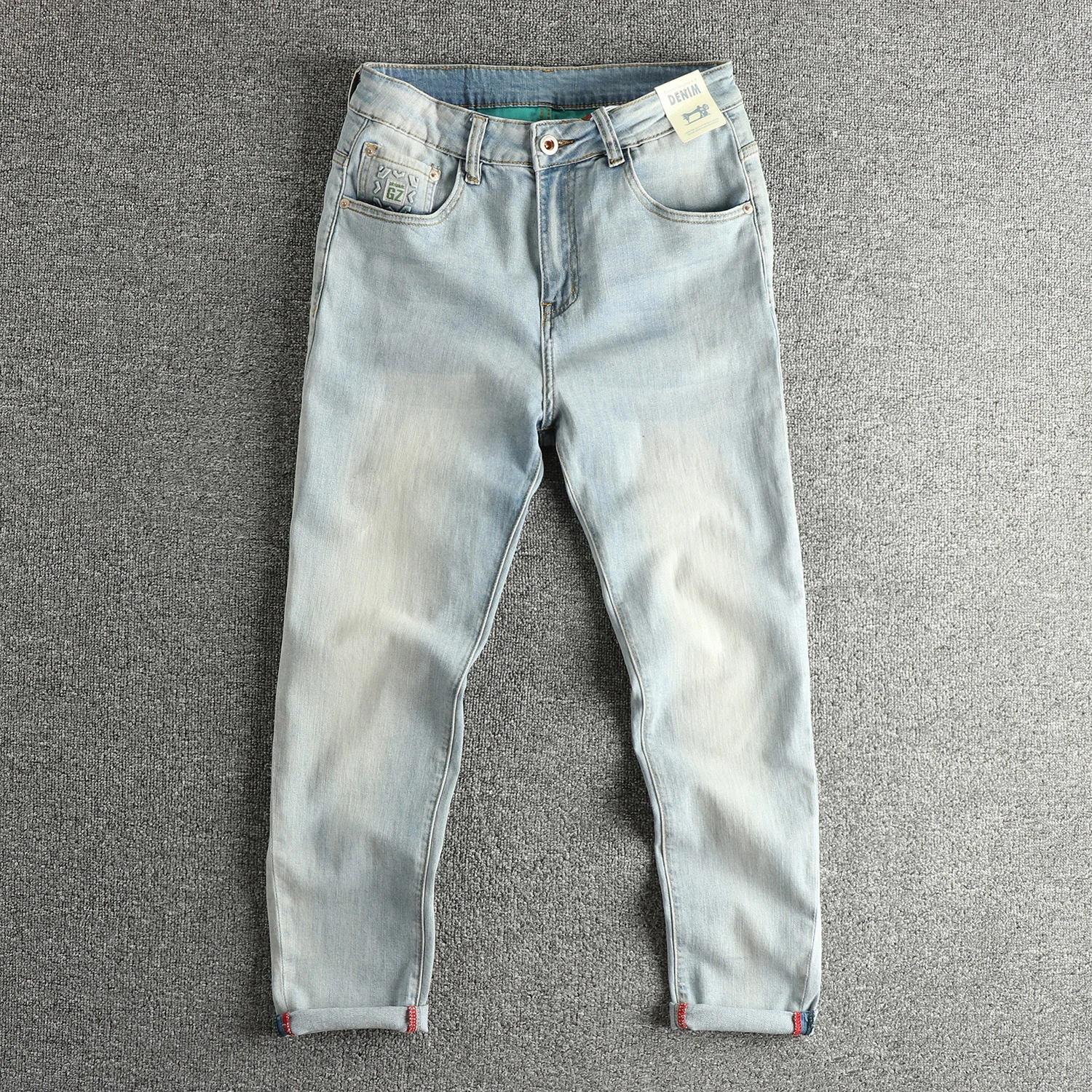 High-End Vintage Blue Washed Men's Jeans Elastic Comfortable Fabric Slim Fit American Style Youth Long Pants Casual Wear
High-End Vintage Blue Washed Men's Jeans Elastic Comfortable Fabric Slim Fit American Style Youth Long Pants Casual Wear