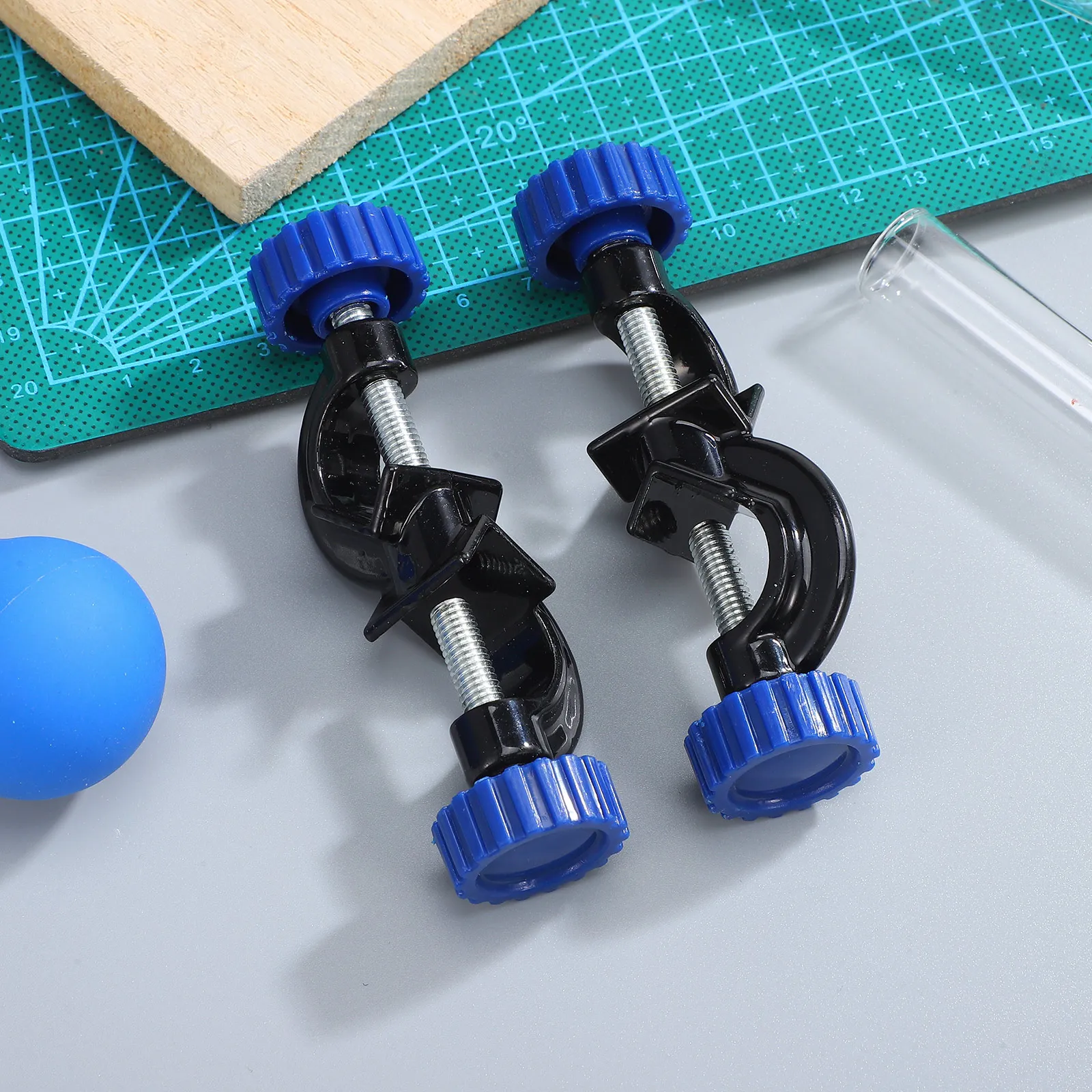 2pcs Blue Knob Universal Clip Clamp Holder Adjustable Right Angle Alloy Boss Head Laboratory Clamps Widely Used
2pcs Blue Knob Universal Clip Clamp Holder Adjustable Right Angle Alloy Boss Head Laboratory Clamps Widely Used