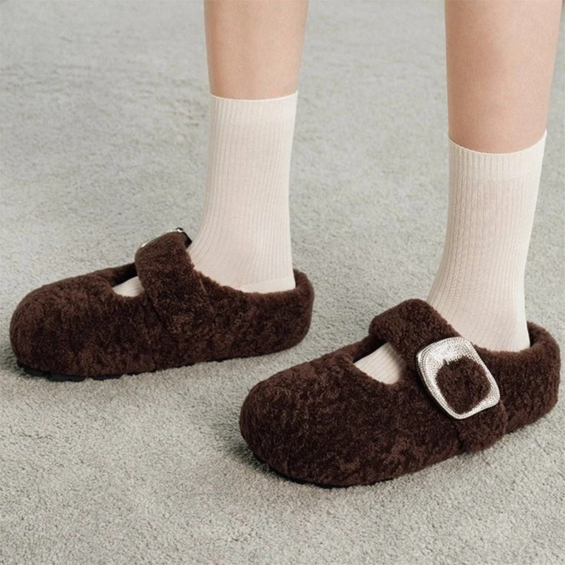 Fur Women Slippers Flats Mules Shoes Short Plush Cotton Shoes Winter Sandals 2025 Trend Slingback Flip Flops Casual Mujer Shoes
Fur Women Slippers Flats Mules Shoes Short Plush Cotton Shoes Winter Sandals 2025 Trend Slingback Flip Flops Casual Mujer Shoes