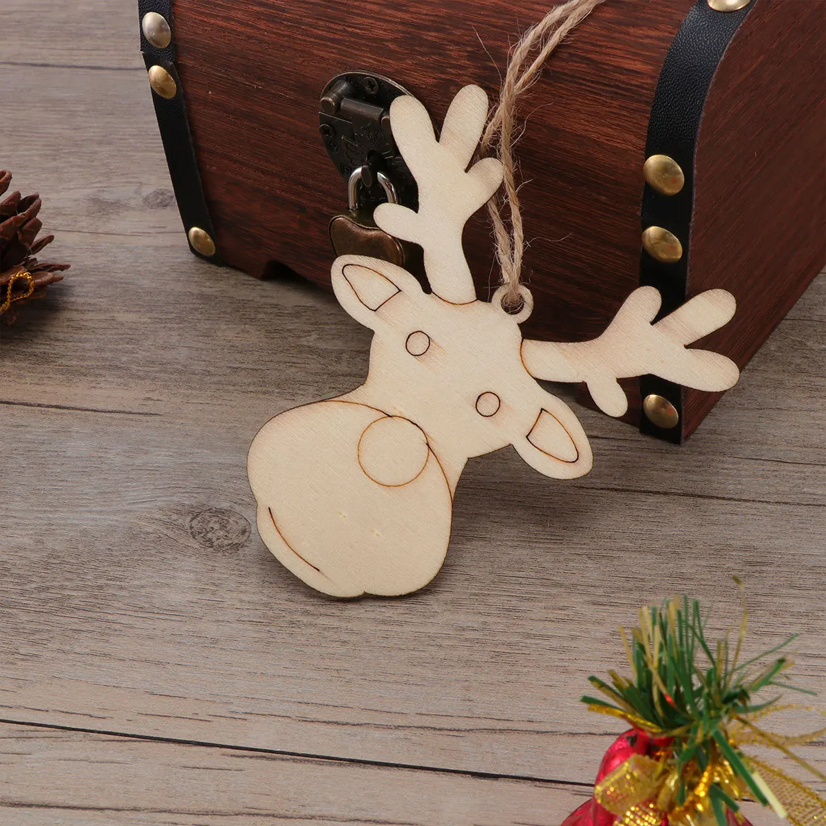 10Pcs Wooden Deer Head Hanging Pendant Christmas Decoration for Home Garden Yard Porch Patio Indoor Outdoor Festival Decorative
10Pcs Wooden Deer Head Hanging Pendant Christmas Decoration for Home Garden Yard Porch Patio Indoor Outdoor Festival Decorative