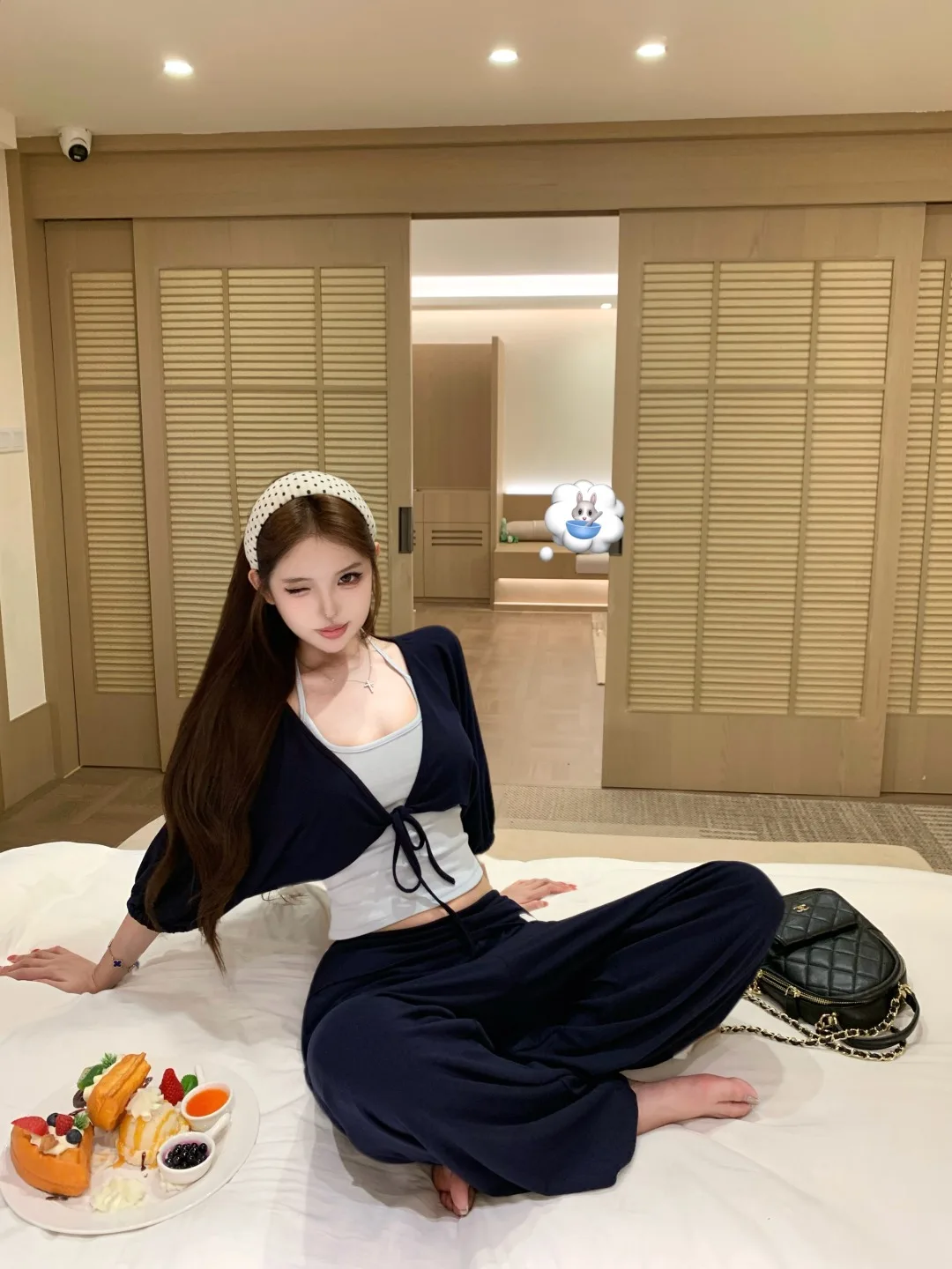 Elegant Casual Cardigan Outerwear with Neck Hanging Strap Women's Summer Loose Long Pants Three-piece Set High Waist Straight...
Elegant Casual Cardigan Outerwear with Neck Hanging Strap Women's Summer Loose Long Pants Three-piece Set High Waist Straight...
