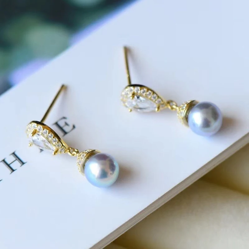 7-8mm Japanese Natural Silver Grey Akoya Seawater Pearl Stud Earrings with 925 Silver Setting for Gifting or Personal Collection
7-8mm Japanese Natural Silver Grey Akoya Seawater Pearl Stud Earrings with 925 Silver Setting for Gifting or Personal Collection