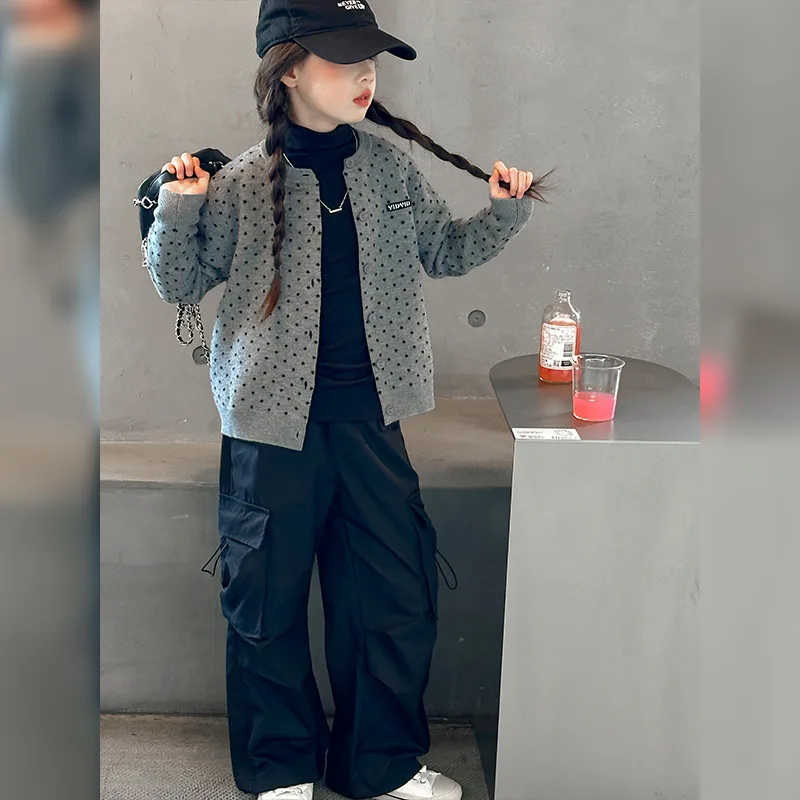 School Girls Two-piece Outfit Autumn Korean Children Girls Dot Printed Single-breasted Coat Junior Girls Pocket Cargo Pant
School Girls Two-piece Outfit Autumn Korean Children Girls Dot Printed Single-breasted Coat Junior Girls Pocket Cargo Pant