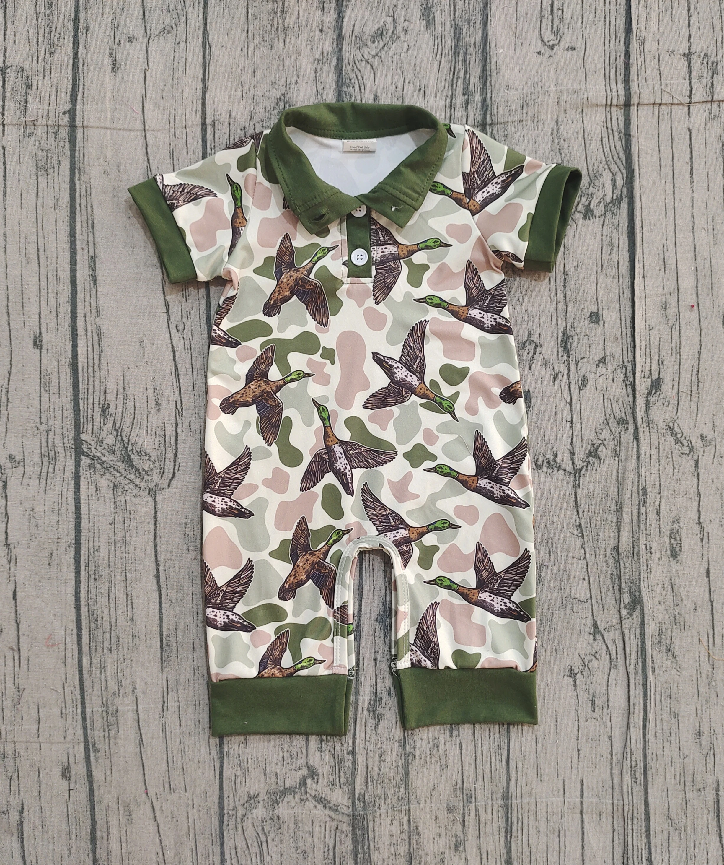 z1206-08 SR3634 Pre-sale Wholesale baby rompers kids clothes boy duck camouflage short sleeve romper boutique children clothing
z1206-08 SR3634 Pre-sale Wholesale baby rompers kids clothes boy duck camouflage short sleeve romper boutique children clothing