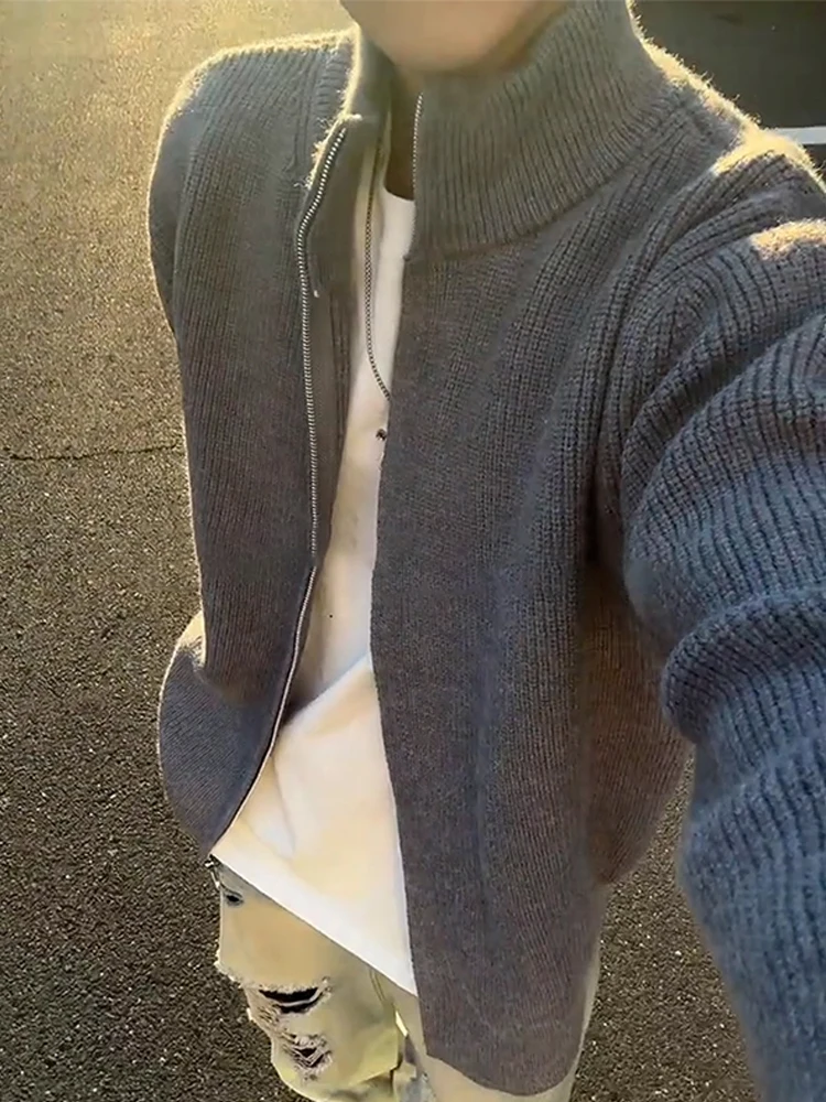 Cleanfit Grey Stand Collar Knitted Cardigan Men's Style Autumn Lazy Style Double Zipper Sweater Jacket Loose Fit Casual Wear
Cleanfit Grey Stand Collar Knitted Cardigan Men's Style Autumn Lazy Style Double Zipper Sweater Jacket Loose Fit Casual Wear