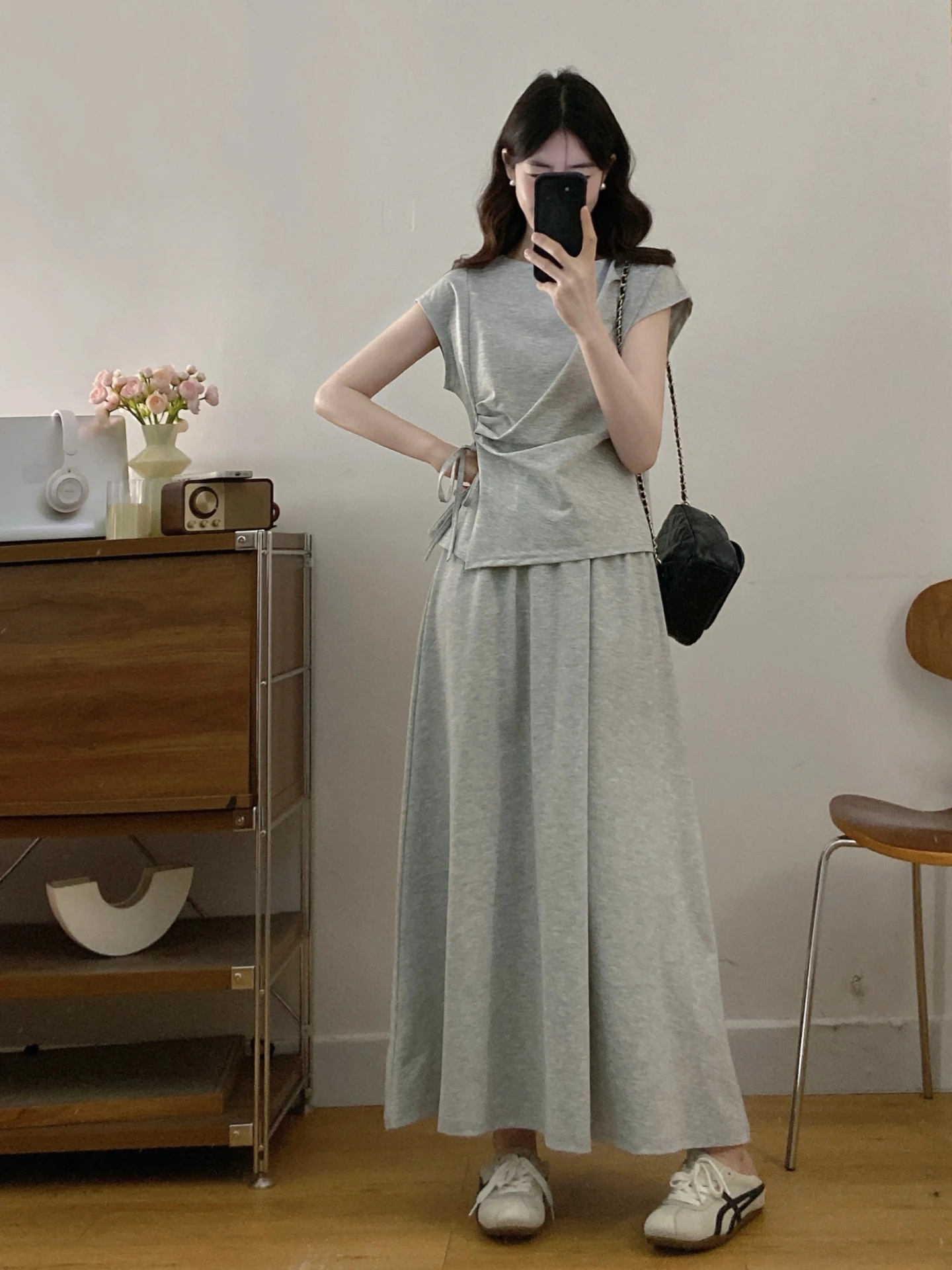Lazy Girl Summer plus Size Women's Fashion Set Drawstring Short Sleeve Top Half Skirt Two-Piece Set Comfortable Casual Outfit
Lazy Girl Summer plus Size Women's Fashion Set Drawstring Short Sleeve Top Half Skirt Two-Piece Set Comfortable Casual Outfit