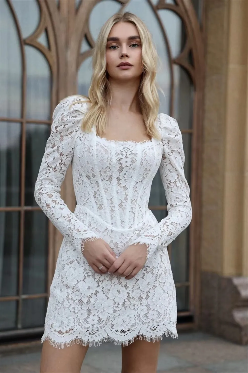 Classic Short Lace A-line Wedding Dress 2027 Sqaure Neck Long Sleeves Mini Bridal Bride Party Gowns Vestido De Novia
Classic Short Lace A-line Wedding Dress 2027 Sqaure Neck Long Sleeves Mini Bridal Bride Party Gowns Vestido De Novia