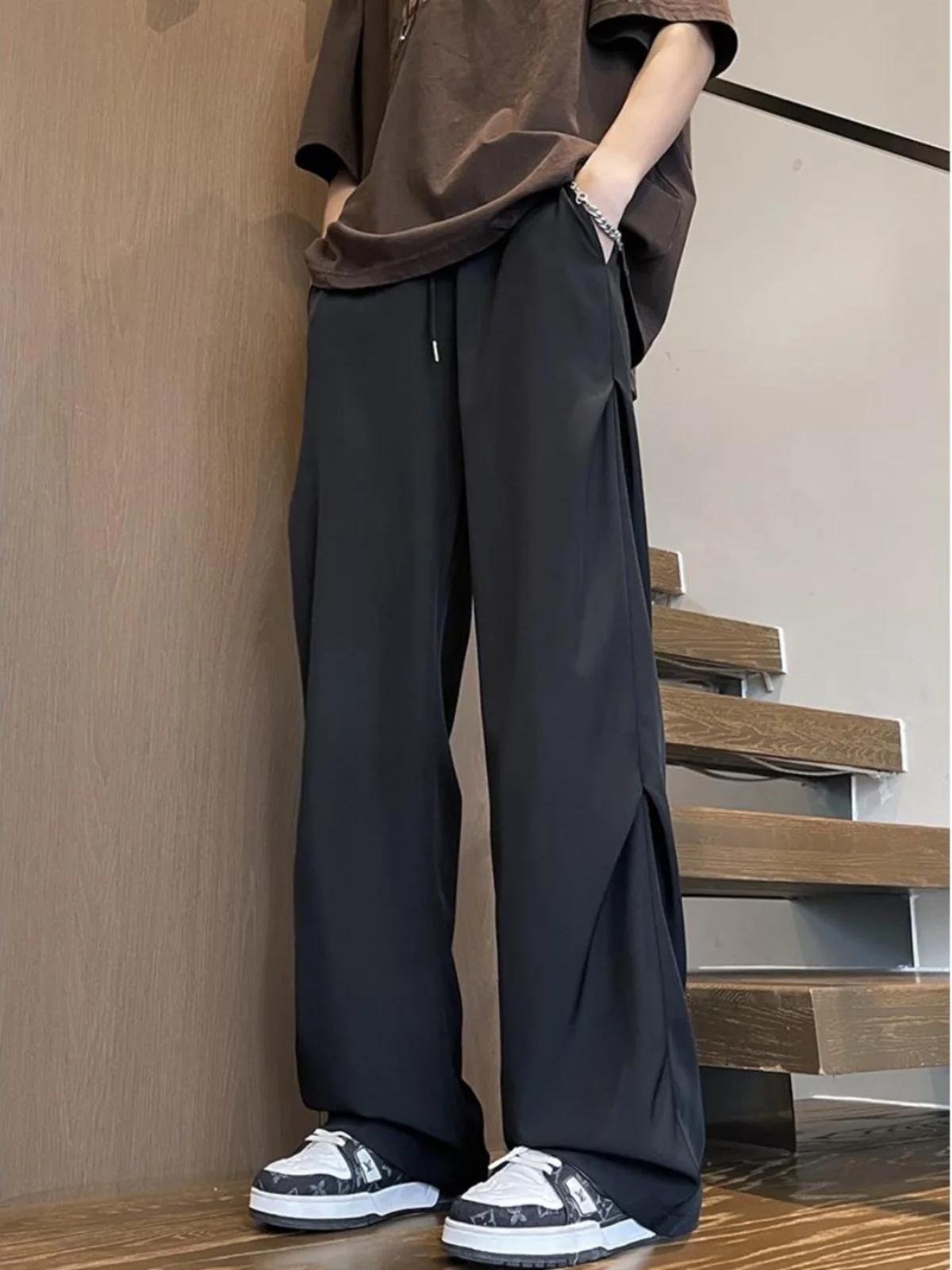 Ice Silk Men's Summer Thin High Street Trend Loose Drape Qui Dry Sports Casual Wide Leg Pants Breathable Elastic Waist
Ice Silk Men's Summer Thin High Street Trend Loose Drape Qui Dry Sports Casual Wide Leg Pants Breathable Elastic Waist