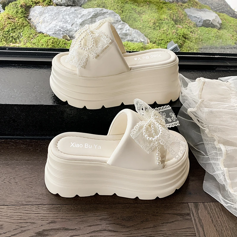8CM New 2025 Pearl Strap Chunky Sandals Women Summer High Platform Wedges Slippers Woman Fashion Heels Thick Bottom Beach Slides
8CM New 2025 Pearl Strap Chunky Sandals Women Summer High Platform Wedges Slippers Woman Fashion Heels Thick Bottom Beach Slides