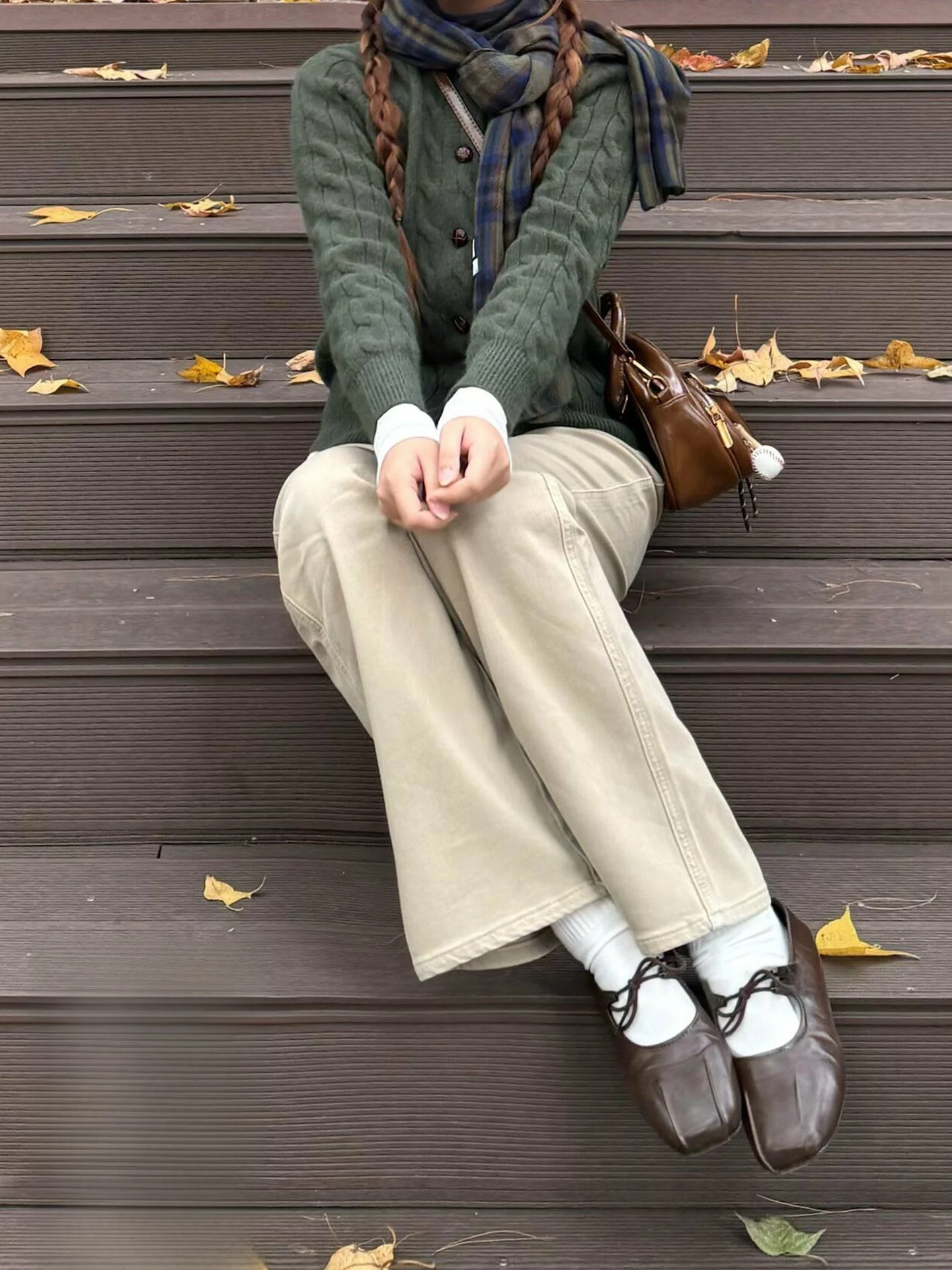 Retro Khaki Thin Wide Leg Jeans Women's Summer New Loose Fit Casual High Waist Denim Pants Versatile Style Autumn Winter Warm
Retro Khaki Thin Wide Leg Jeans Women's Summer New Loose Fit Casual High Waist Denim Pants Versatile Style Autumn Winter Warm