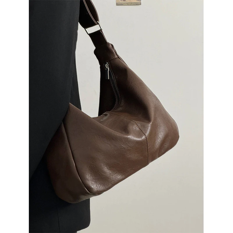 Vintage PU Leather Large Capacity Crossbody Bag Commuter Office Ladies Handbag Fashion Tote Single Shoulder Bags for Women
Vintage PU Leather Large Capacity Crossbody Bag Commuter Office Ladies Handbag Fashion Tote Single Shoulder Bags for Women