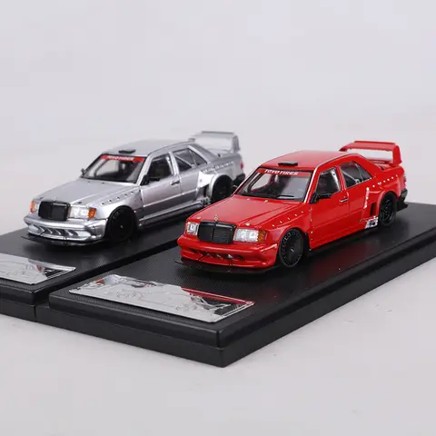 RM MODEL 1:64 W124 Red/Silver Alloy Model Car