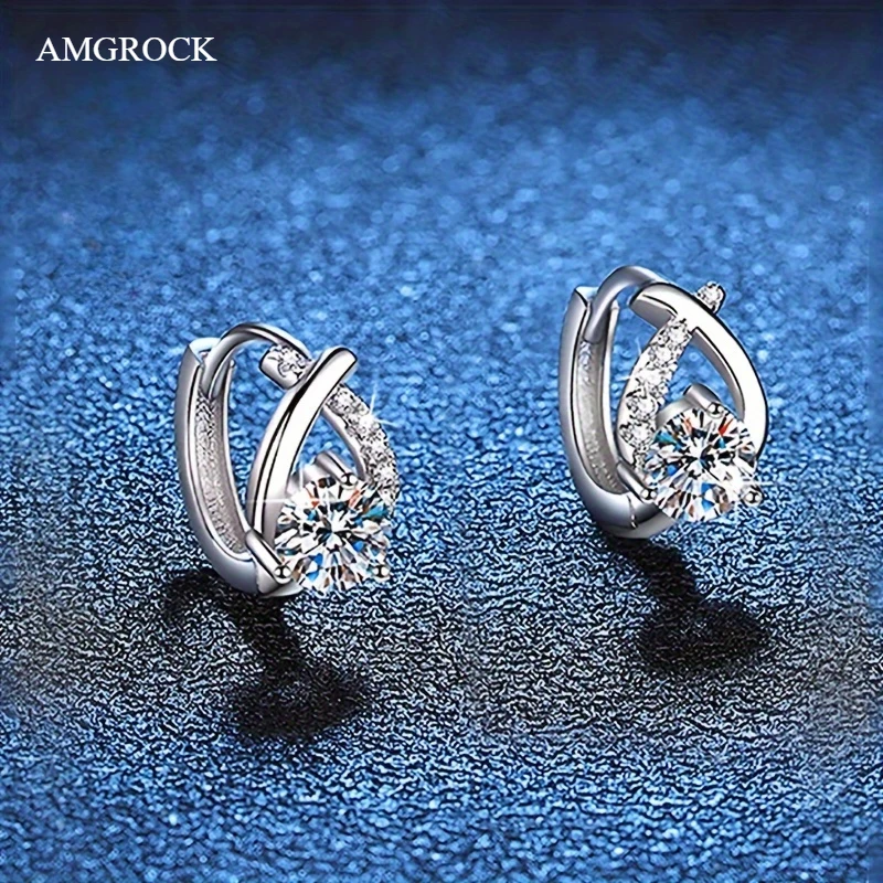 AMGROCK 0,5 карата женские серьги с муассанитом, серебро 925 пробы, PT950, гипоаллергенные серьги с платиновым покрытием из муассанита для мужчин и женщин
AMGROCK 0,5 карата женские серьги с муассанитом, серебро 925 пробы, PT950, гипоаллергенные серьги с платиновым покрытием из муассанита для мужчин и женщин