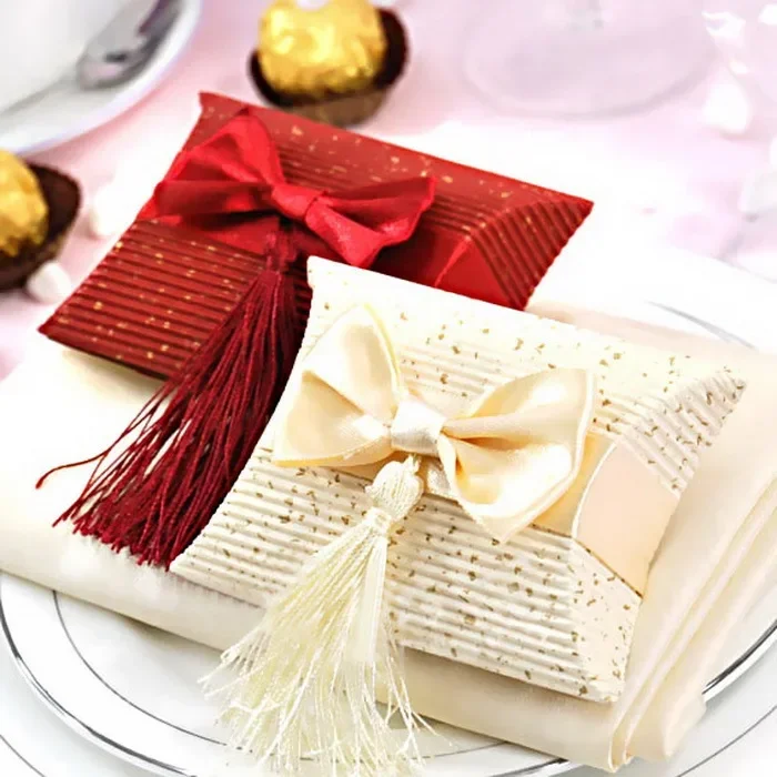 Cute Tassel Paper Pillow favor Box Wedding Party Favour Gift Candy Boxes Chocolate Birthday Baby Shower Favor Packaging Red
Cute Tassel Paper Pillow favor Box Wedding Party Favour Gift Candy Boxes Chocolate Birthday Baby Shower Favor Packaging Red