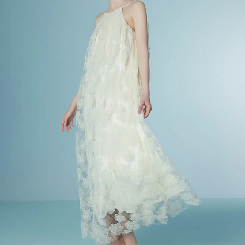 Elegant Loose Style Floral Embroidery Dress Women Sleeveless Summer Holiday Vintage Women's Clothing Runway Design Vestidos
Elegant Loose Style Floral Embroidery Dress Women Sleeveless Summer Holiday Vintage Women's Clothing Runway Design Vestidos