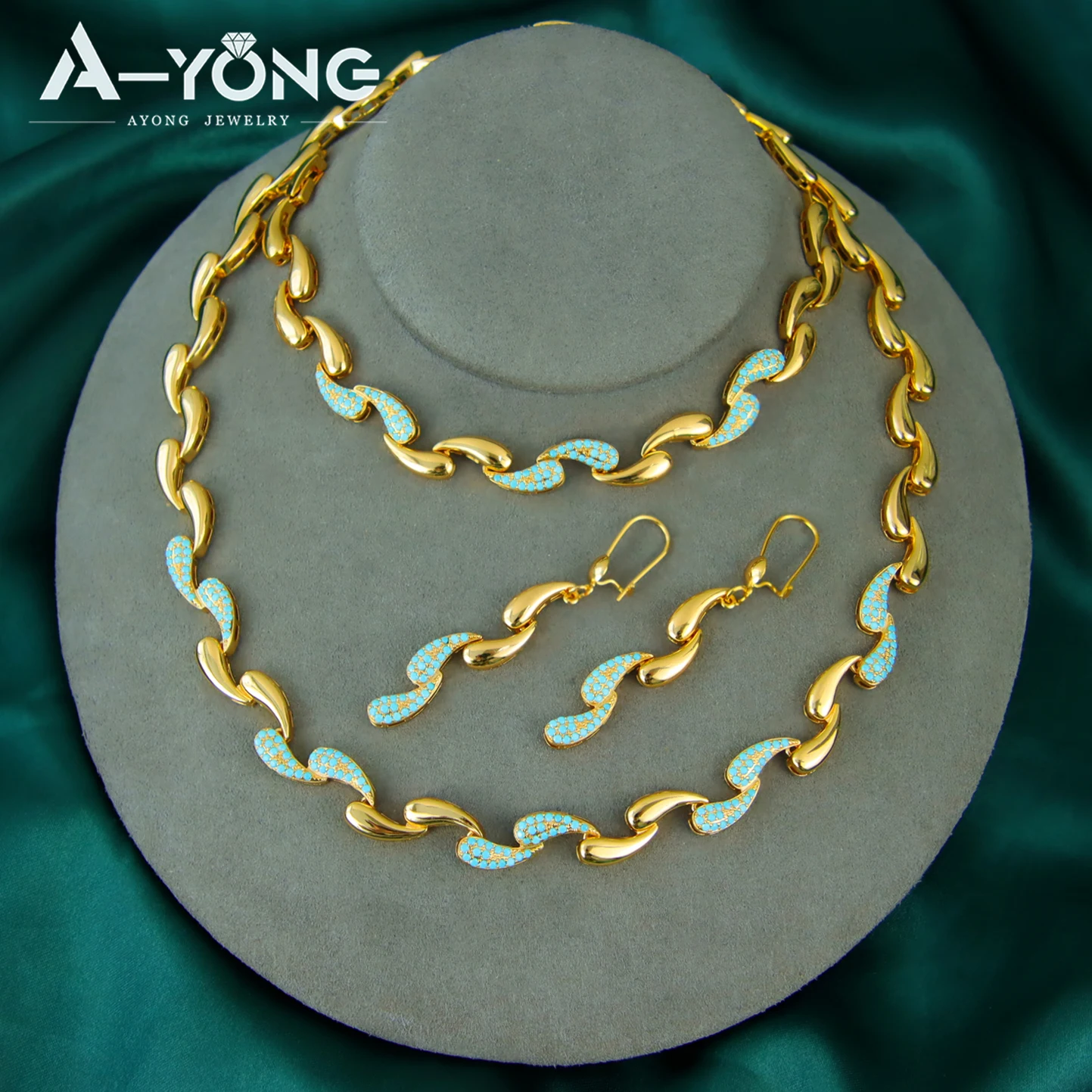 New Italian Gold Plated Jewelry Set 21k Gold Color Zircon Water Drop Necklace Bracelet Earrings Dubai Woman Wedding Jewelry
New Italian Gold Plated Jewelry Set 21k Gold Color Zircon Water Drop Necklace Bracelet Earrings Dubai Woman Wedding Jewelry