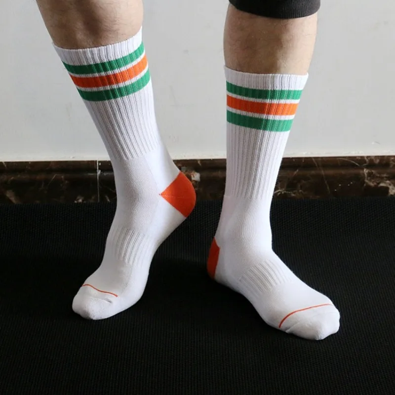 Autumn and Winter Thickened Striped Sports Cotton Sweat-absorbing, Fashionable White Socks Trendy and Versatile
Autumn and Winter Thickened Striped Sports Cotton Sweat-absorbing, Fashionable White Socks Trendy and Versatile