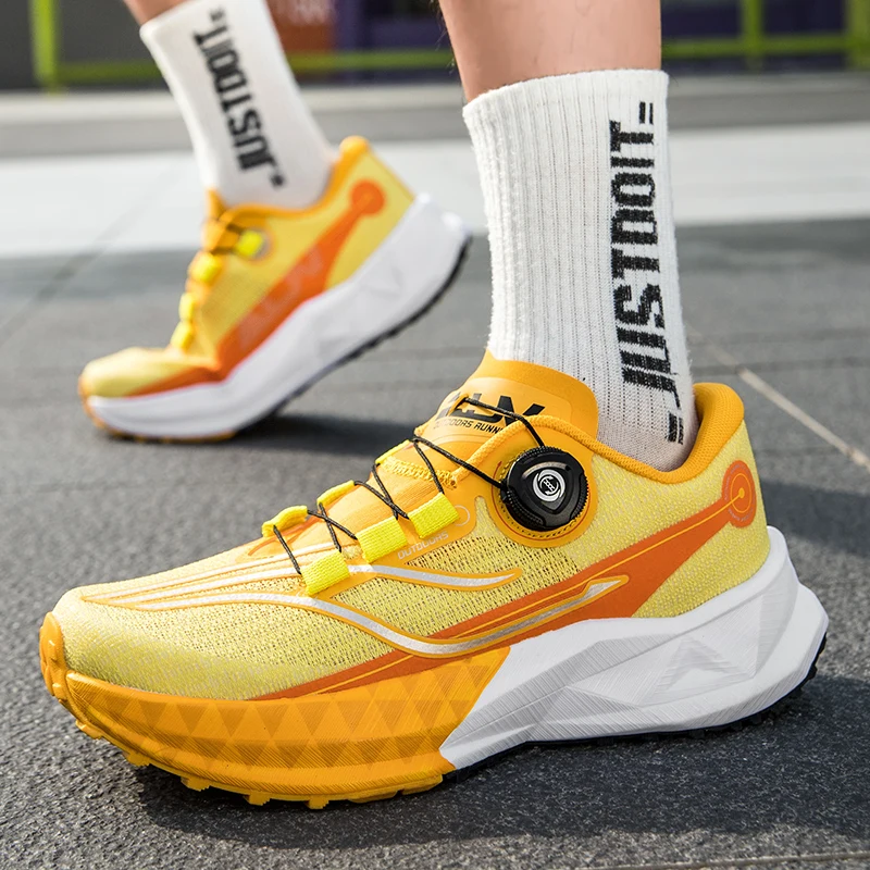 Men's 2025 Autumn Lightweight Non-slip Fashion Trend All-match Casual Soft Bottom Shock Absorption Running Sports Shoe
Men's 2025 Autumn Lightweight Non-slip Fashion Trend All-match Casual Soft Bottom Shock Absorption Running Sports Shoe