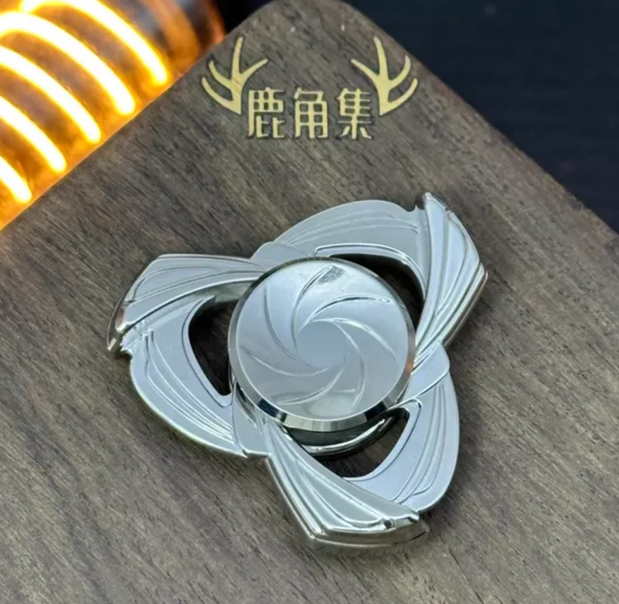 Used EDC ELE Moranti Steel Throwing spinner Fingertip gyroscope Decompression toys
Used EDC ELE Moranti Steel Throwing spinner Fingertip gyroscope Decompression toys