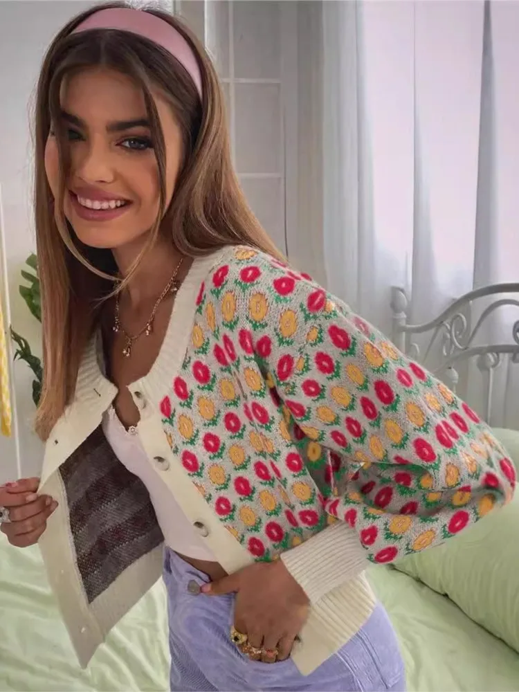 Winter Clothes Woman Pulls Femmes Cardigan Knitted Button Sweater Pattern Coat All-match Loose Simple Style Comfortable Casual
Winter Clothes Woman Pulls Femmes Cardigan Knitted Button Sweater Pattern Coat All-match Loose Simple Style Comfortable Casual