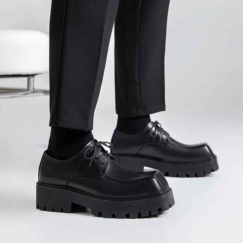 Мужская мода в стиле панк-рок, туфли на платформе с квадратным носком, оригинальные кожаные туфли на шнуровке, черные модные дизайнерские кроссовки, обувь с большим носком
Мужская мода в стиле панк-рок, туфли на платформе с квадратным носком, оригинальные кожаные туфли на шнуровке, черные модные дизайнерские кроссовки, обувь с большим носком