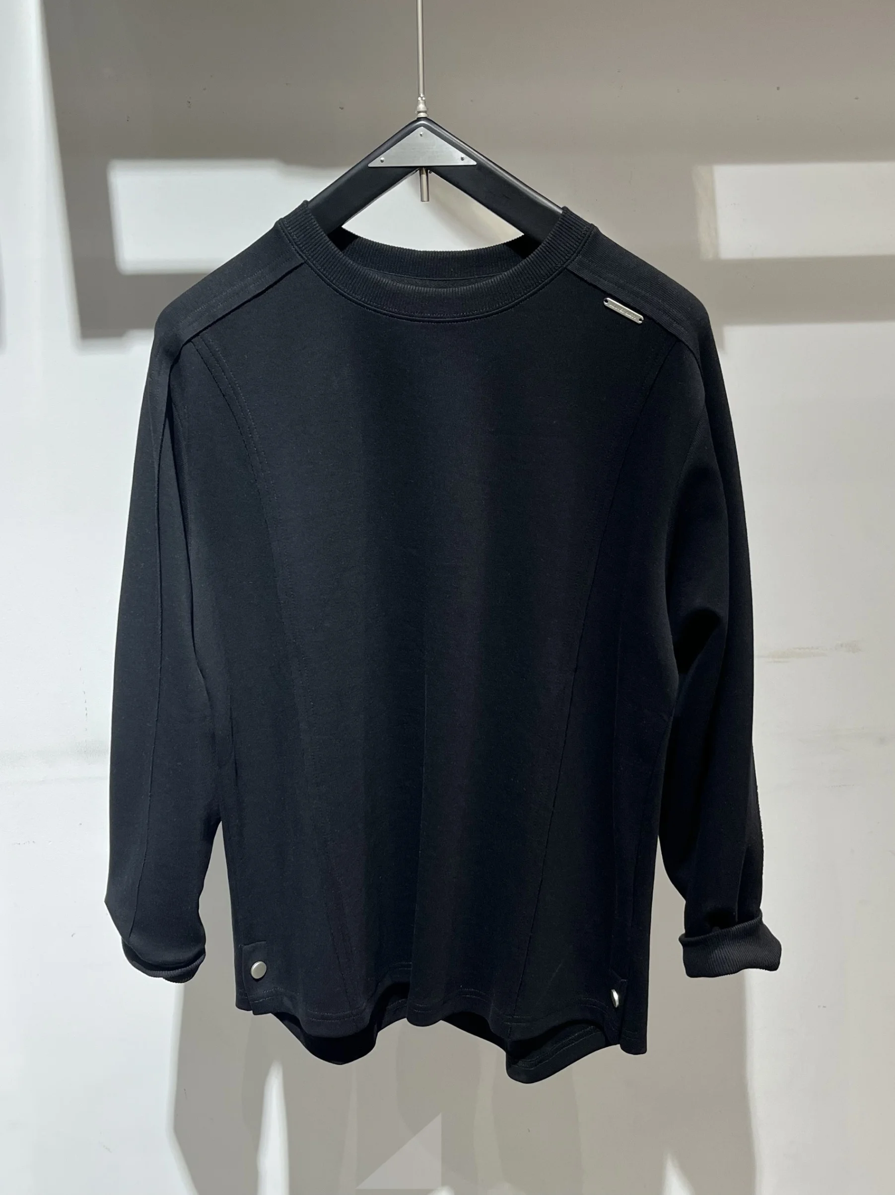 Мужская повседневная футболка свободного кроя с круглым вырезом, однотонная, осенняя новинка, в американском трендовом стиле
Мужская повседневная футболка свободного кроя с круглым вырезом, однотонная, осенняя новинка, в американском трендовом стиле