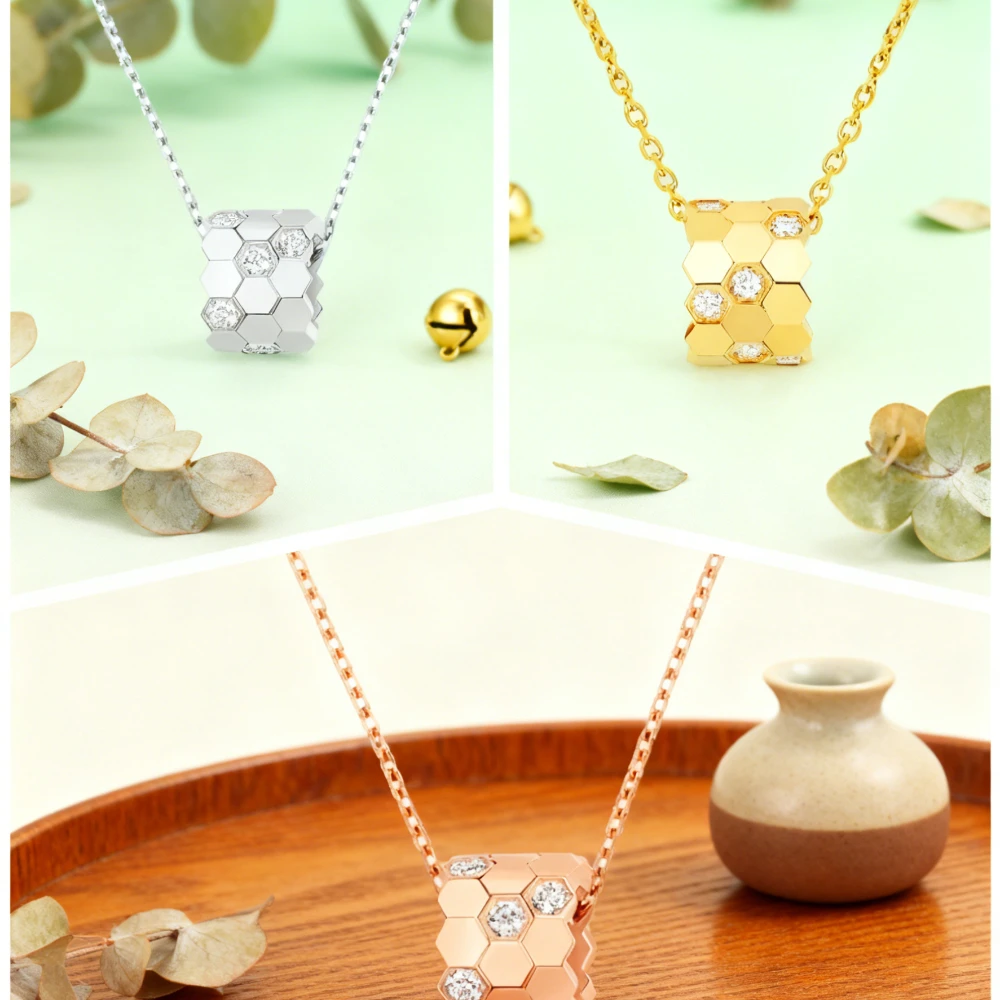 2025 Новые модные украшения, элегантное женское ожерелье в виде сот — идеальные сувениры для гостей
2025 Новые модные украшения, элегантное женское ожерелье в виде сот — идеальные сувениры для гостей