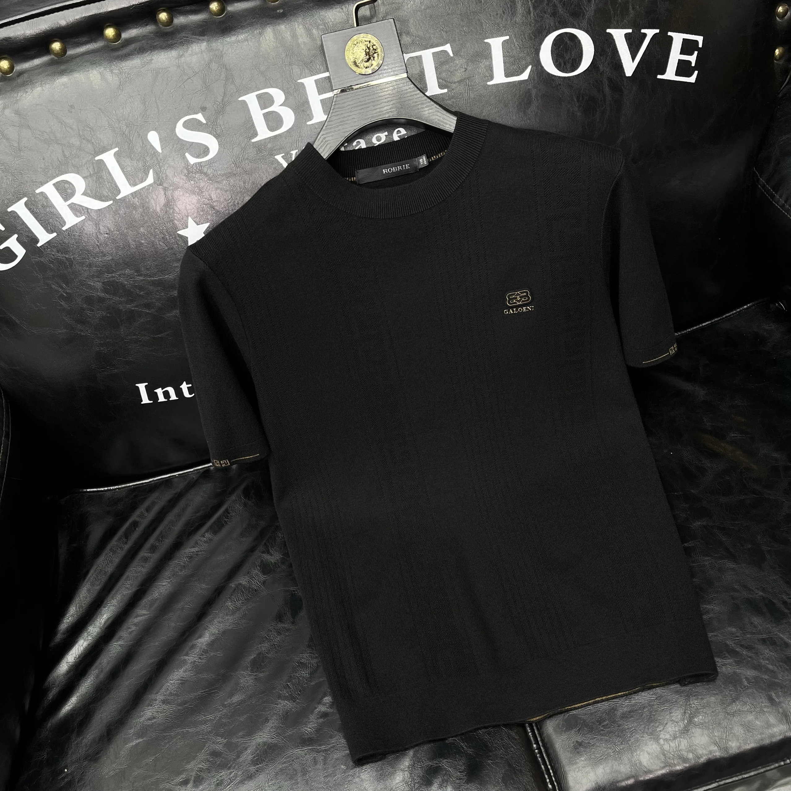 Мужской вязаный свитер-лонгслив с круглым вырезом, облегающий, эластичный, молодежный, осенне-зимняя коллекция 2025
Мужской вязаный свитер-лонгслив с круглым вырезом, облегающий, эластичный, молодежный, осенне-зимняя коллекция 2025