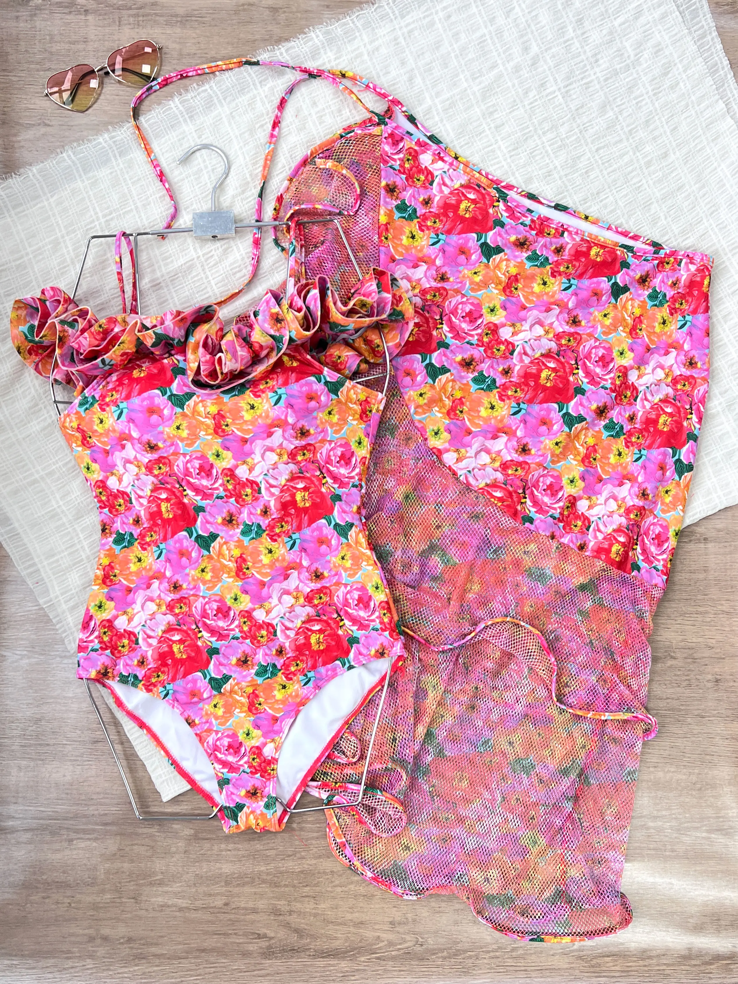Fashion Flower Ruffle Women One Piece Swimsuit And Skirt Set 2025 Print Lady Bodysuit Swimwear Female Vacation Beachwear Clothes
Fashion Flower Ruffle Women One Piece Swimsuit And Skirt Set 2025 Print Lady Bodysuit Swimwear Female Vacation Beachwear Clothes