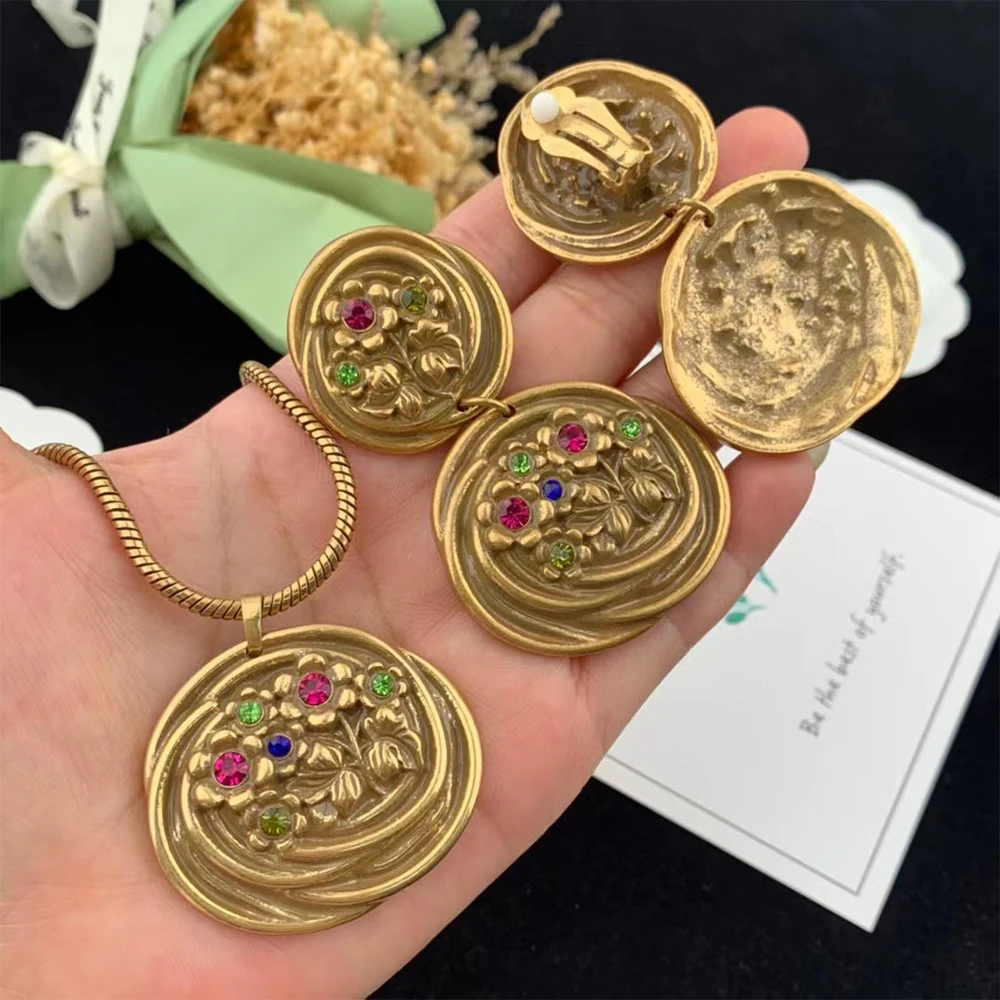 Fashion Trendy Personality Cowboy hat Clip ear necklaces earrings for women's Girl party gift Jewelry wholesale
Fashion Trendy Personality Cowboy hat Clip ear necklaces earrings for women's Girl party gift Jewelry wholesale