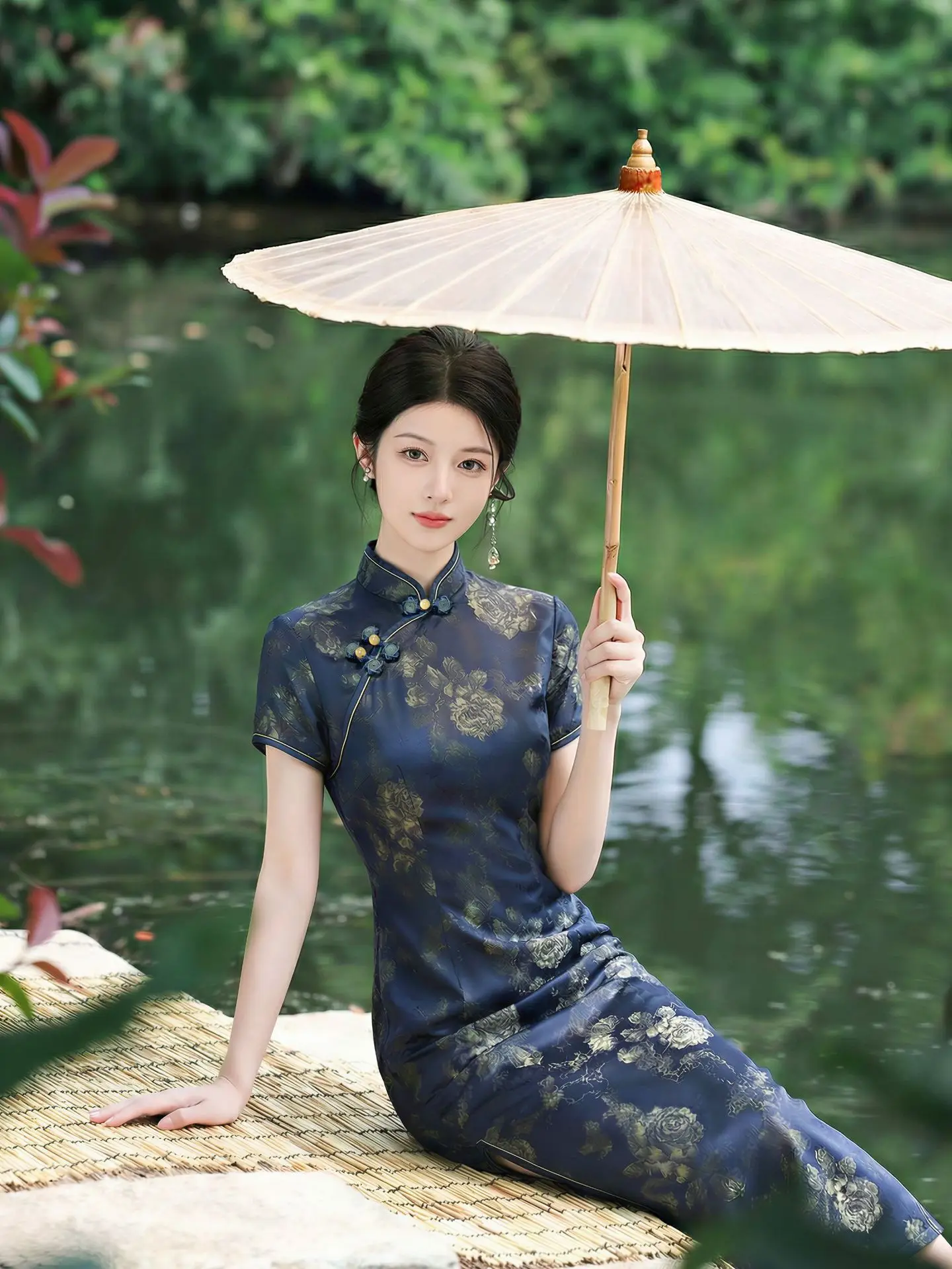 Elegant Long Qipao Summer Floral Dress for Women Cheongsam Short Sleeve Stand Collar Vintage Chinese Dresses
Elegant Long Qipao Summer Floral Dress for Women Cheongsam Short Sleeve Stand Collar Vintage Chinese Dresses