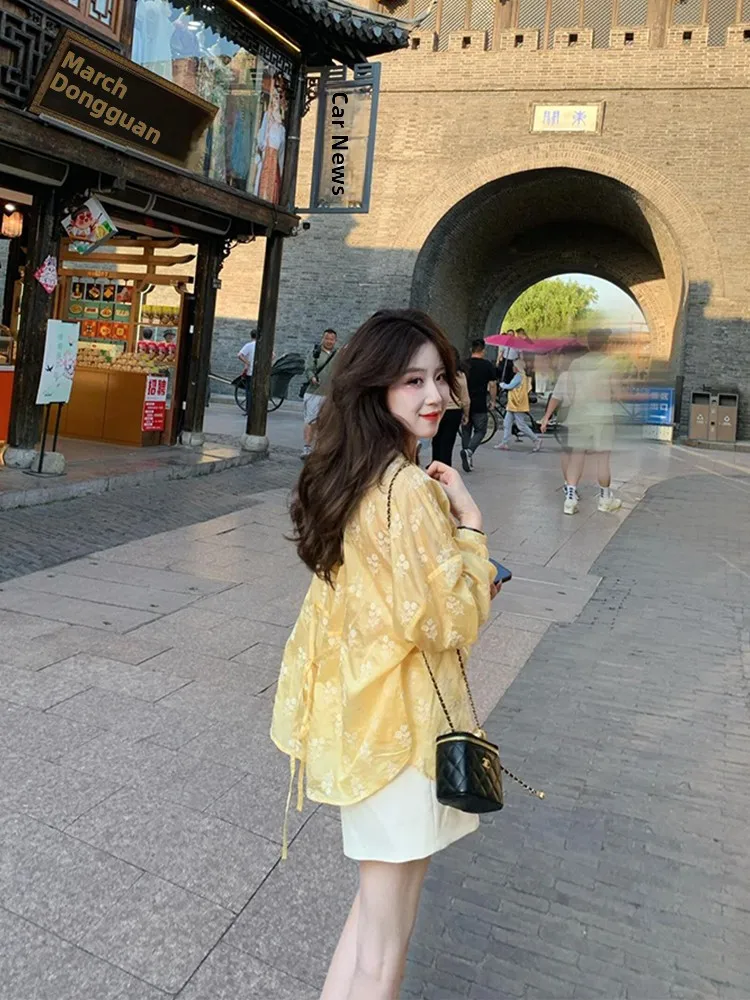 Sun Protection Silk Shirt Summer Thin Embroidered Floral Loose Tie Women's New 2026 Yellow Top Korean Style Long Sleeve round...
Sun Protection Silk Shirt Summer Thin Embroidered Floral Loose Tie Women's New 2026 Yellow Top Korean Style Long Sleeve round...
