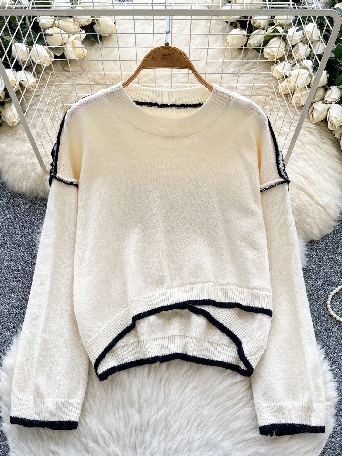 Женский корейский пуловер с цветными блоками, полосатый вязаный свитер с круглым вырезом и длинными рукавами, осень-зима, свободный женский топ нерегулярной формы SW012
Женский корейский пуловер с цветными блоками, полосатый вязаный свитер с круглым вырезом и длинными рукавами, осень-зима, свободный женский топ нерегулярной формы SW012